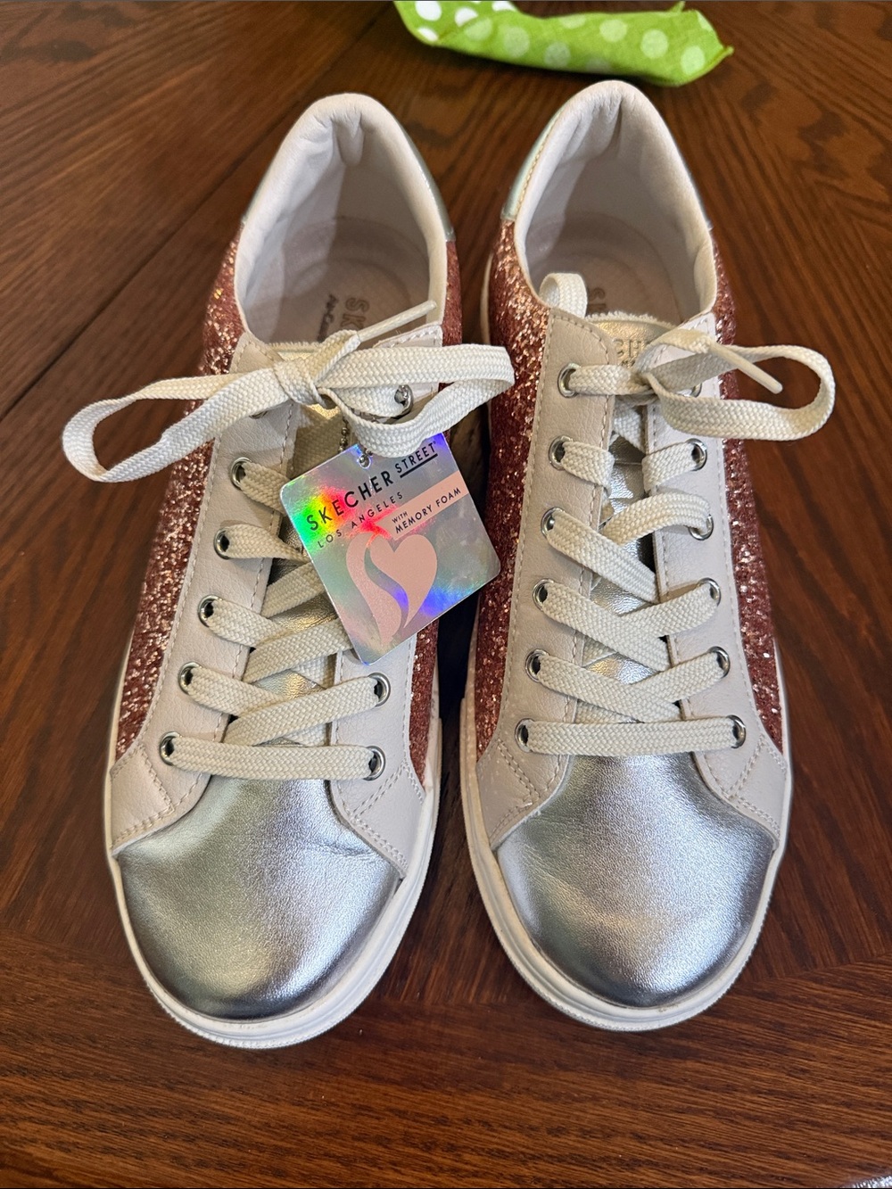 Skechers Glitter Low-Top Sneakers in Rose Gold & Silver Metallic